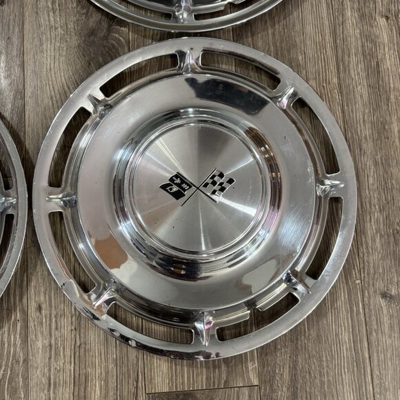 VTG 1960's Chevrolet Chevy Impala Cross Flag Wheel Covers Hubcaps 4 Chrome 14" - Picture 6 of 9